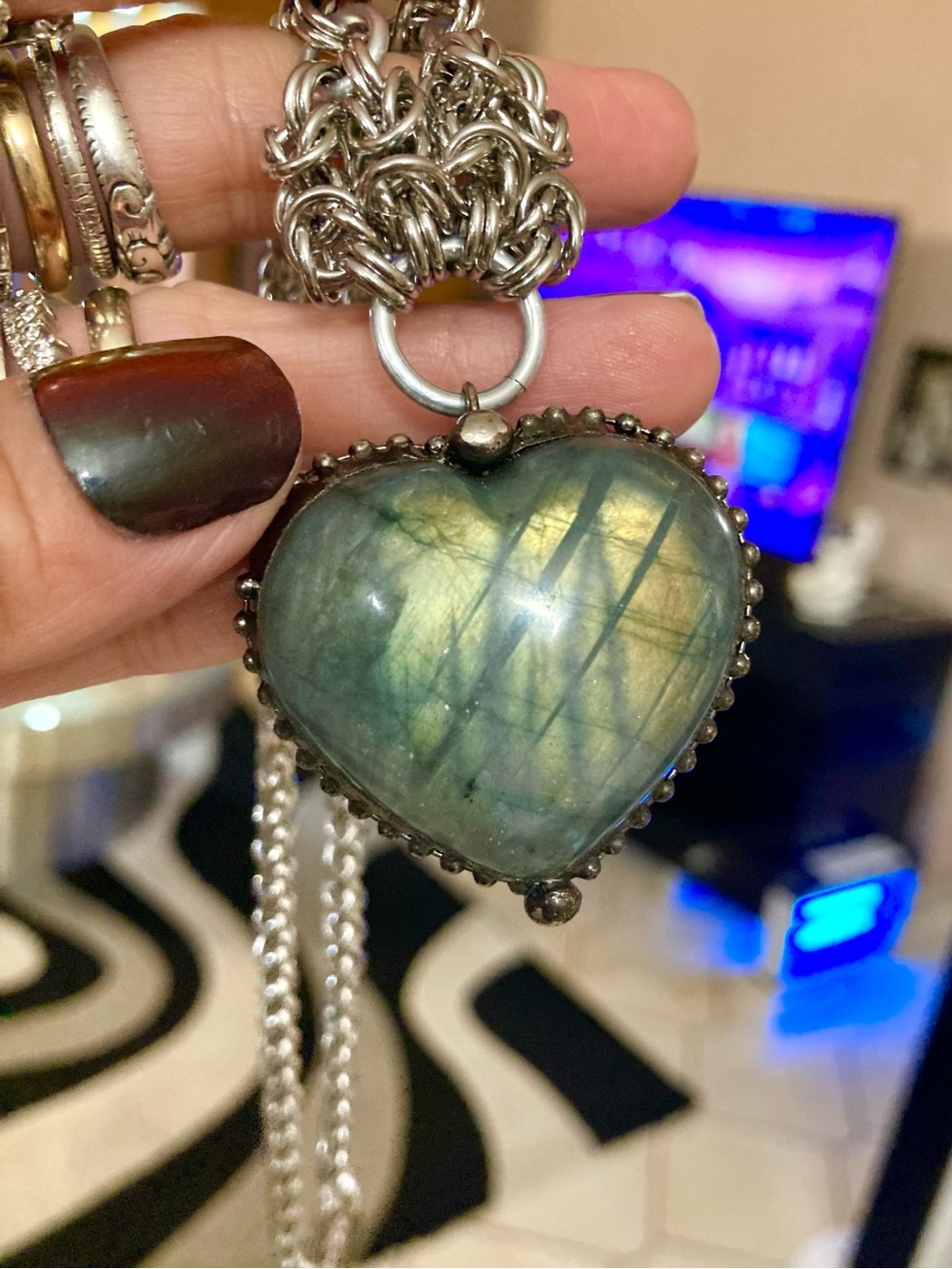 Genuine iridescent labradorite gemstone heart shape charm boho choker necklace . - Picture 14 of 16